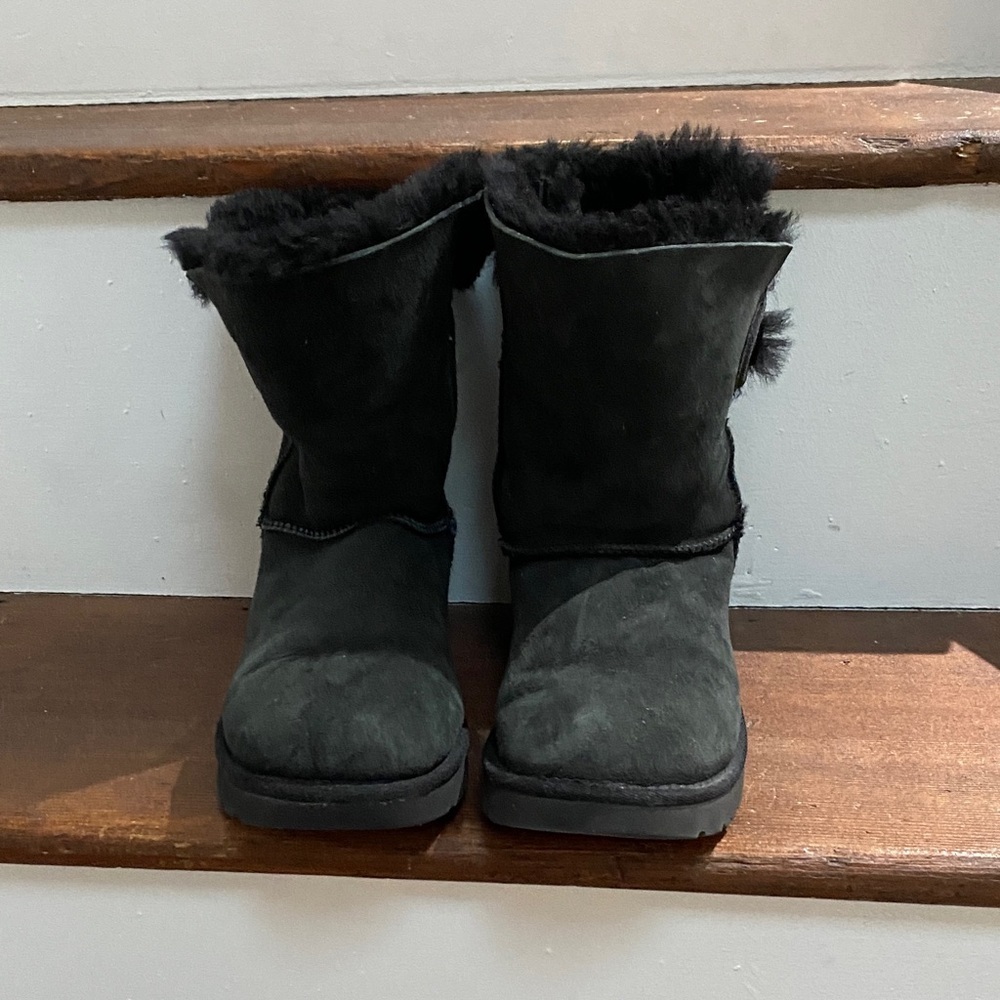 UGG Women's Black Nash Boots, Size 8
